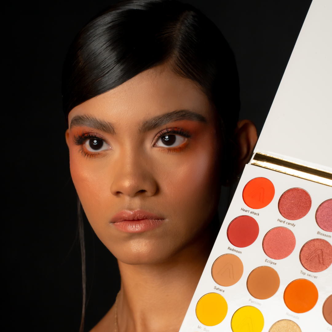 PALETA DE SOMBRAS MAJESTIC MAKEUP EXPERT